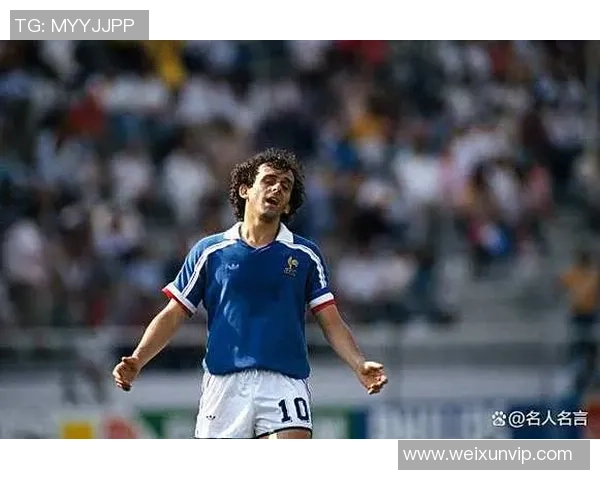 足坛传奇巨星盘点足球历史上那些耀眼的老球星排名与辉煌瞬间